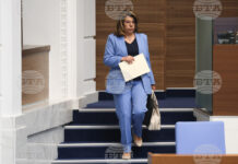 Коритарова: Техническият проект за тунела под Шипка може да се изработи най-рано през 2025 г.