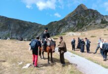 Патриарх Даниил отслужи водоосвещение на езерото Бъбрека в Рила и се качи на кон