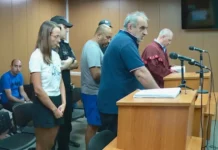 Задържаните за източване на чужди банкови карти остават в ареста