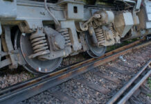 Пет вагона на товарен влак дерайлираха в Софийско