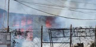 Голям пожар гори до Военната болница във Варна