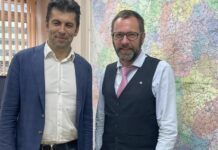 Удар по Кирил Петков и от председателя на Управителния съвет на АПИ: Не ни въвличай в предизборна кампания