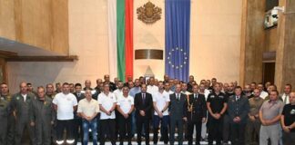 Калин Стоянов награди огнеборците, потушавали пожари в страната