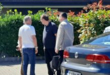 Сбирката при Доган пред провал, няма кворум, но чакали и включвания онлайн