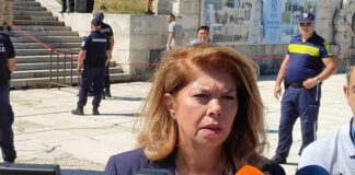 Йотова поздрави Борисов за призива му партиите да споделят отговорността по големите приоритети