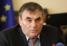 Собственикът на сараите в Бояна и Росенец: Ахмед Доган, така и други свързани с него лица, нямат никакво правно основание да пребивават в имотите