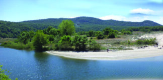 Рибар се удави при устието на Ропотамо