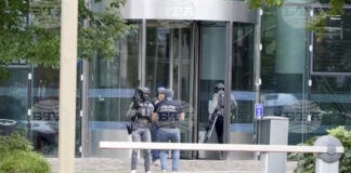 Един човек бе убит, друг бе тежко ранен при атака с нож на ислямист в Ротердам