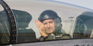 Пеевски приятно изненадан от президента: Радев беше като рекламно лице на изтребителите F-16