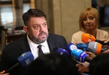 Наплашен от Нинова, Зафиров се зарече БСП да не се хваща на предизборни въдици и капани