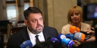 Наплашен от Нинова, Зафиров се зарече БСП да не се хваща на предизборни въдици и капани