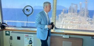 Първи танкер на терминала при Александруполис през октомври, за зимата ще има още четири