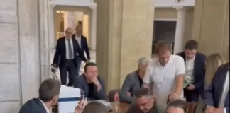 Двете крила на ДПС са в ЦИК: Седнаха около една маса, чакат да ги регистрират