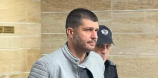 Соченият за мозък на схемата в източването на театрите Петко Писков излиза на свобода срещу 15 000 лева