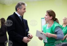 Управляващата партия в Грузия обяви победа на изборите на фона на протести на опозицията