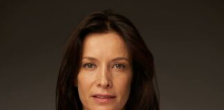 Измамници се представят за актьори и искат пари от феновете им