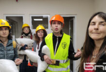 Протест с възглавници и каски поиска спиране на ремонта на „Опълченска“