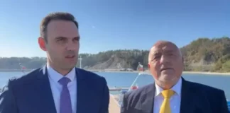 Борисов разгледа новото рибарско пристанище в Бяла, чието финансиране започна при неговото правителство /видео/
