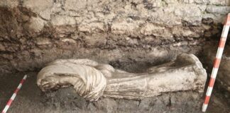 Преместиха новооткритата статуя от Хераклея Синтика в музея в Петрич