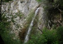 Млада жена се самоуби, скочи от 30-метров водопад