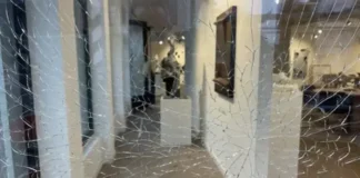 Крадци взривиха галерия в Нидерландия и откраднаха картини на Анди Уорхол