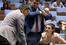 Фабриката за вотове на недоверие зацикли – следващият чак септември