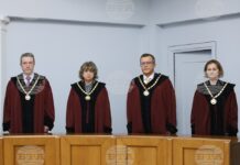 Тримата нови конституционни съдии положиха клетва
