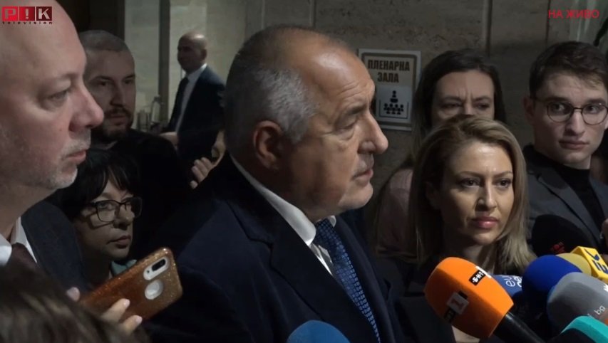 Въпросната платка я пратиха по DHL днес ще я сменят