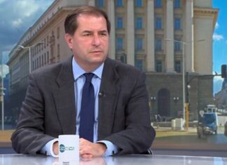 И не, Радев, не е „човекът“ на Donald J. Trump- тъкмо обратното