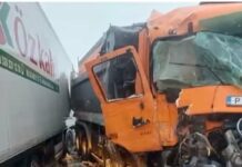 Пътят Русе – Бяла е затворен, тир се удари в снегорин