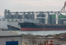 Задържаха над 190 килограма кокаин на кораб, акостирал в пристанището на Бургас