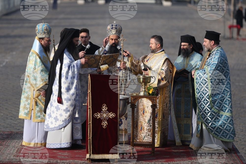 Пред паметника на Незнайния воин в София днес беше отслужен