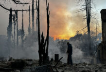 Поне 5 са жертвите на мащабните пожари в района на Лос Анджелис