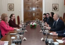 Радев: Ресорът на Екатерина Захариева е с ключово значение за ЕС