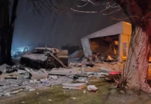 20-годишен шофьор се вряза със 150 км/ч в баничарница