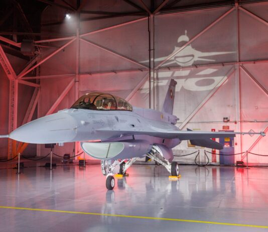 Последните два български F16 Block 70 по първия договор с „Локхийд Мартин“ пристигнаха в България