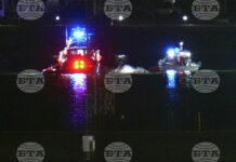 Пътнически самолет се сблъска с военен хеликоптер във Вашингтон, извадиха загинали от река Потомак