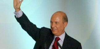 На 88 г. почина бившият гръцки премиер Костас Симитис