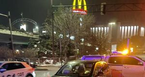 „Ауди“ прелетя на червен светофар и удари колата на Соломон Паси и жена му Гергана