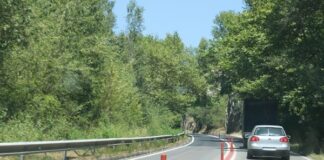 Монтират разделителни колчета на пътя от Севлиево до Микре и Български извор