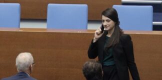 Митов припомни на Бориславова, че кантората й е представлявала фирма на санкционирани от САЩ, пита я работила ли е за тях