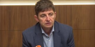 Директорът на БМФ поиска публично извинение от Кирил Петков и Лена Бориславова за обвиненията към моряците от кораба „Вежен“