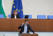 Г-н Венко или не схваща историческото значение на Възродителния процес, или някой доктор по философия го е подвел