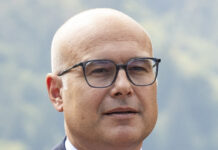 Сръбският премиер подаде оставка