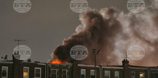 Медицински самолет се разби близо до търговски център във Филаделфия