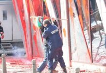 Петима обвинени за погрома срещу сградата на ЕК, двама депутати освободени заради имунитета им