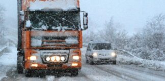 Закъсали тирове и усложнена зимна обстановка в района на Враца