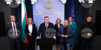 Коалиционните партньори призоваха ДПС-ДПС да преосмислят поведението си