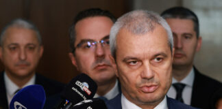 Костадинов обвини Ивелин Михайлов в задкулисни договорки с арестувания кмет Благомир Коцев