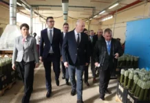 Желязков посети цеха на ВМЗ-Сопот в Иганово